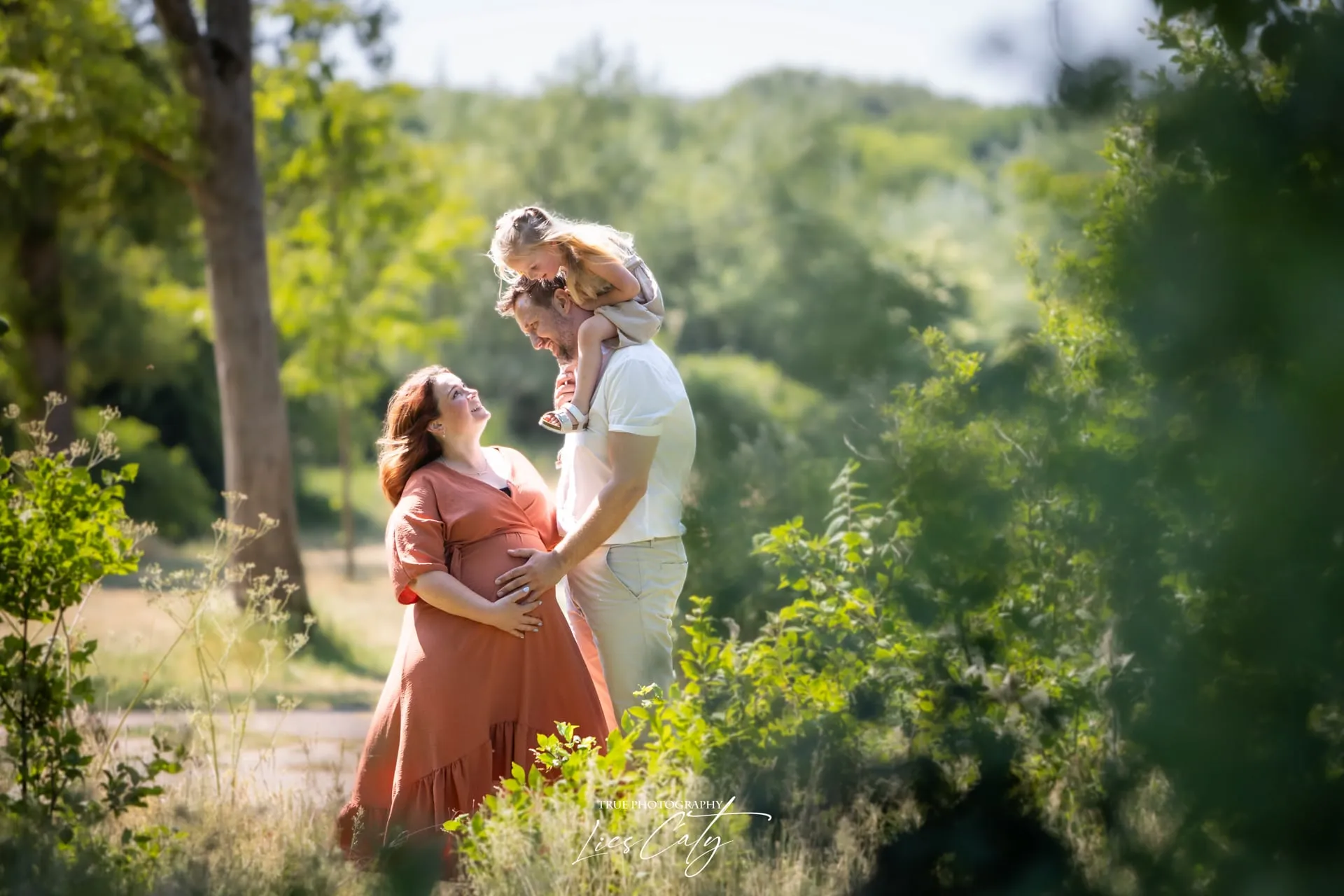 Belly session met Rachelle en Michael foto