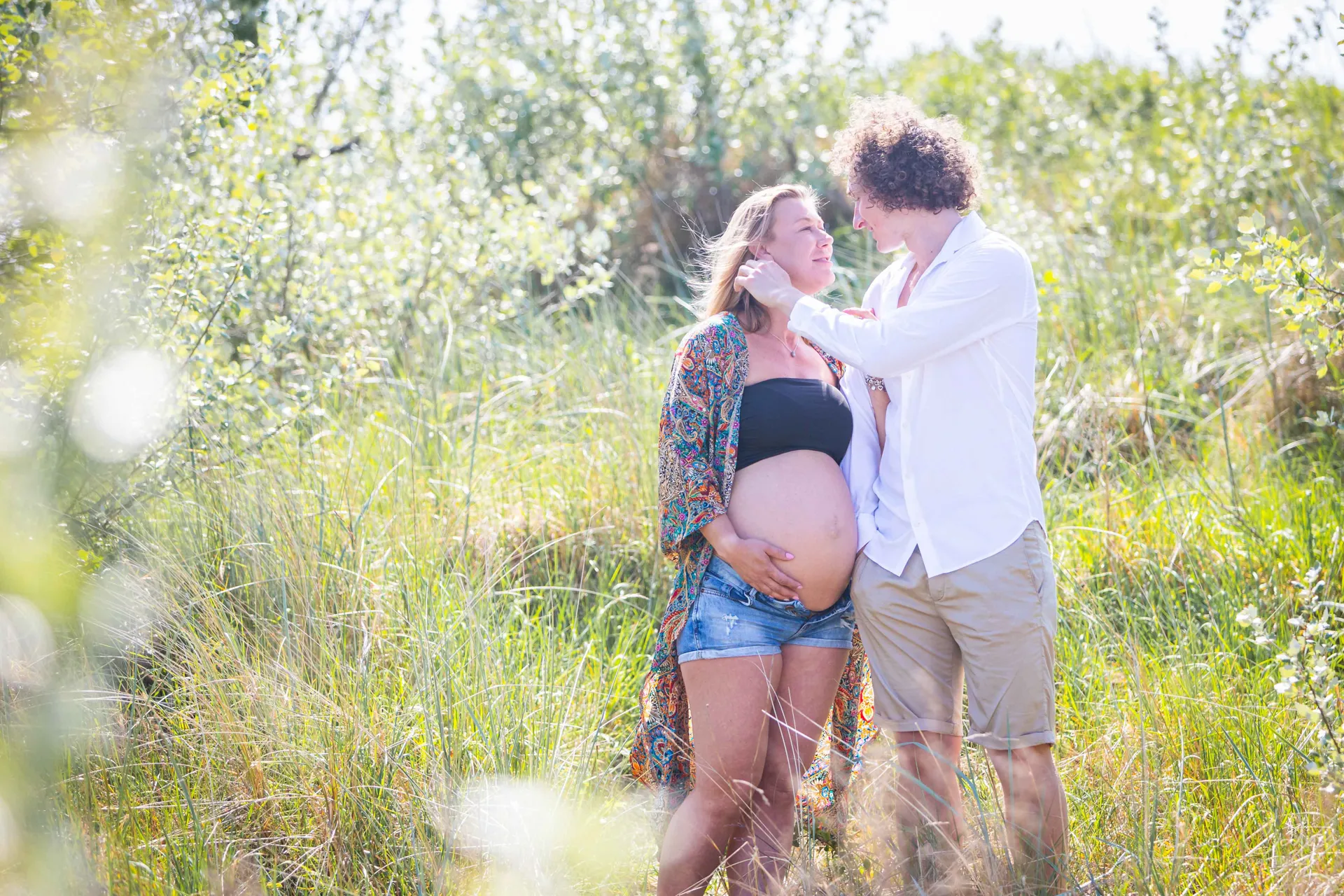 Zwangerschapsshoot met deze liefdevolle familie foto