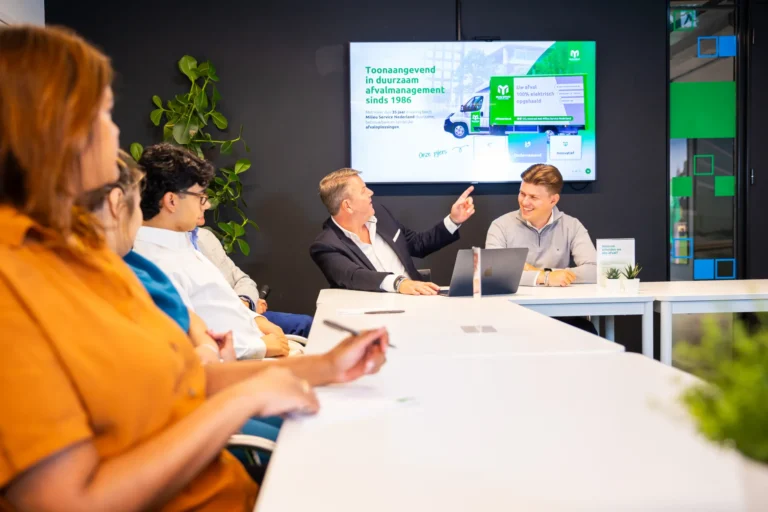 business-msn_20250929_06